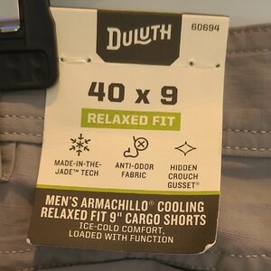 Duluth Trading Co Cooling Cargo Shorts in Gray -- NWT